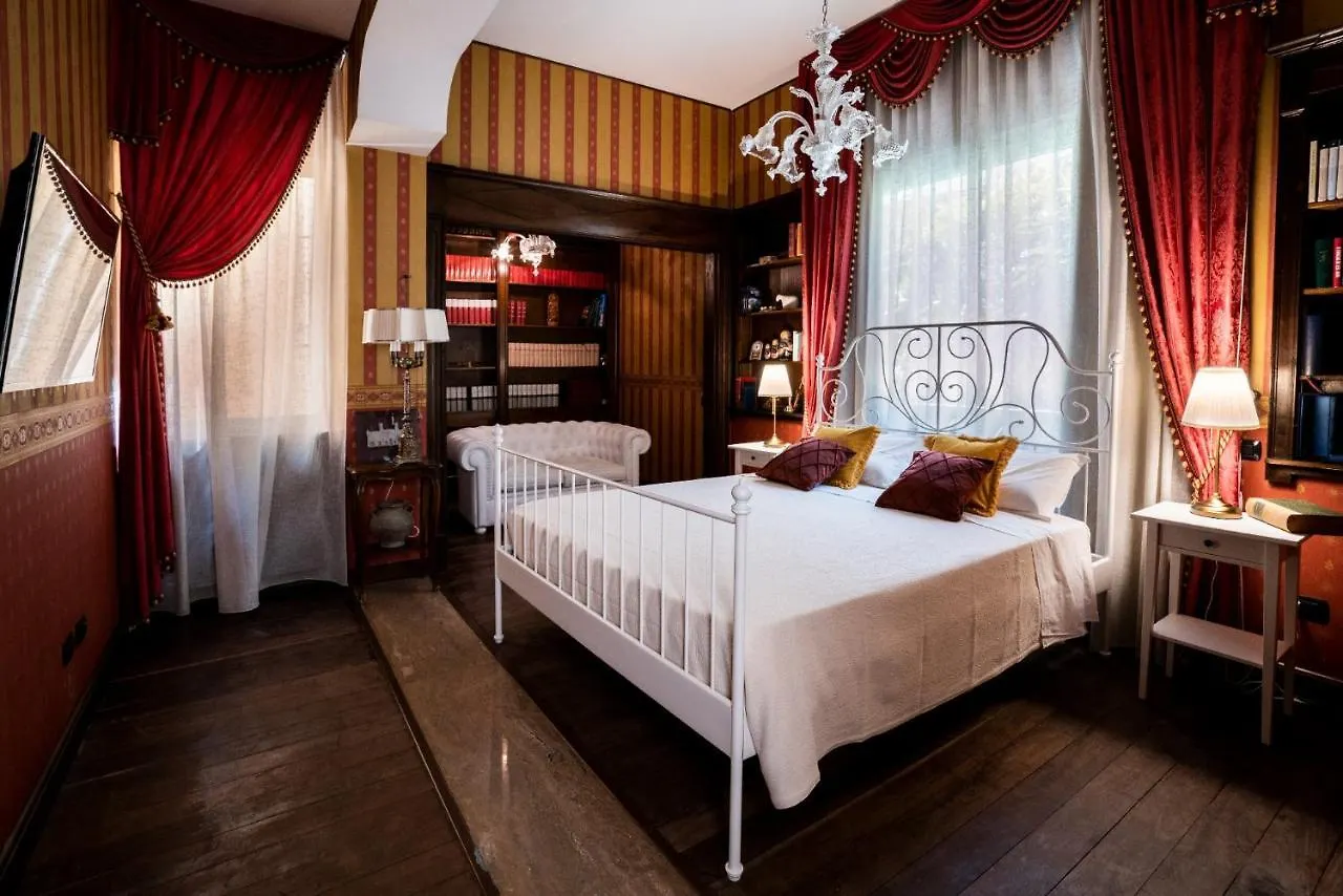 ホテル Palazzo Chiara カリアリ イタリア